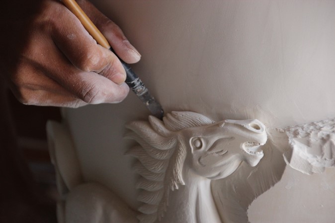 How to carve into clay in Jingdezhen (8)
