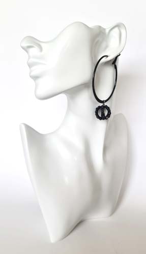 https://deannaroberts.com.au/wp-content/uploads/2020/07/Ball-Dangle-Earrings-5.5cm-x-7.5cm-Deanna-Roberts-Studio-2.jpg