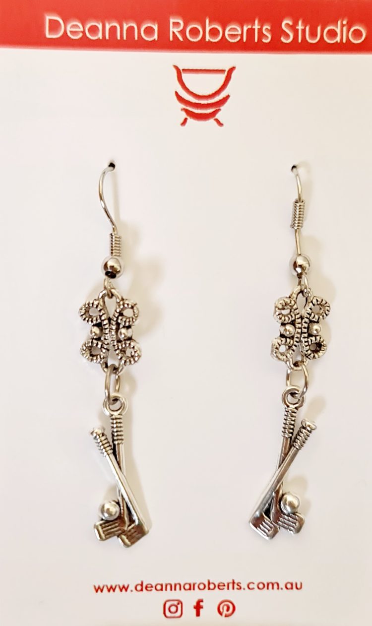 Golf twin clubs earrings with lace drop
