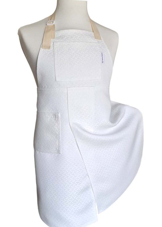 Snowfall Split-leg apron 75 x 87 with adjustable neck strap - Deanna Roberts Studio (10)