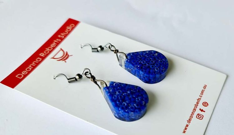 Blue seed bead & resin earrings - destash.au