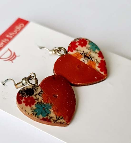 Hearts Divided Earrings 2.5cm x 2.3cm destash.au