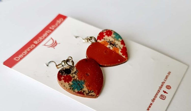 Hearts Divided Earrings 2.5cm x 2.3cm destash.au